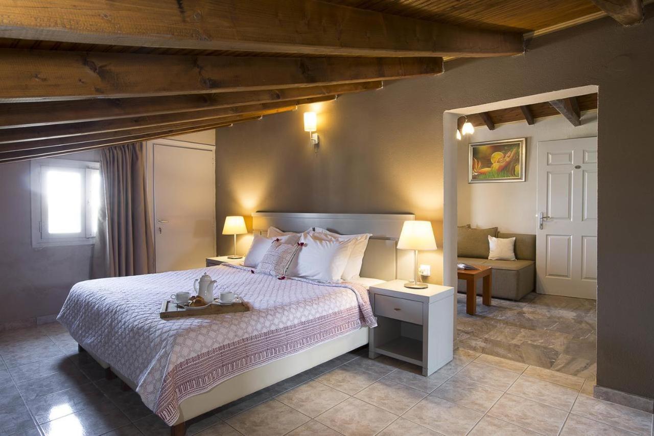 Nimfi Hotel, Skiathos 酒店