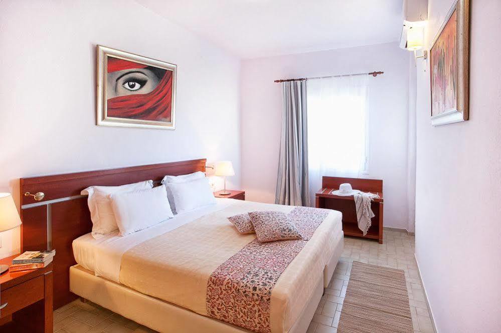 Nimfi Hotel, Skiathos 酒店 Megali Ammos (Skiathos)